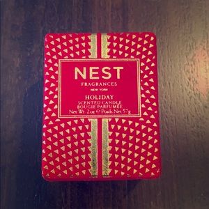 2 oz Nest Holiday scented candle